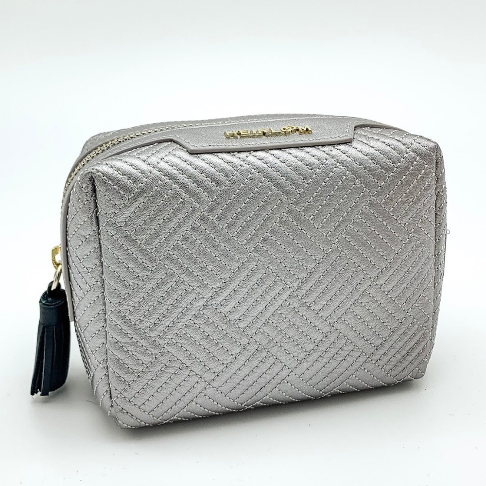 NWOT HEIRLOOM Quilted Leather Makeup Bag